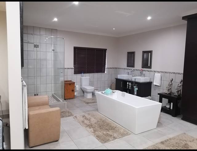 4 BEDROOM HOUSE FOR SALE IN BRITS CENTRAL